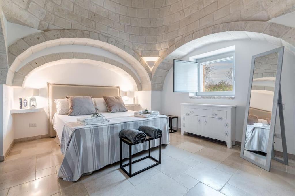 Trulli Gianpaolo - Luxury Villa Остуни Екстериор снимка